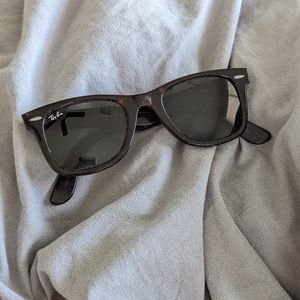 RayBan Sunglasses wayfarer tortoise shell